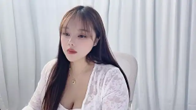 Qingqing19 লাইভ XXX চ্যাট