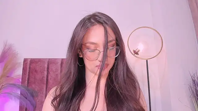 AndraCyruss Adlı Modelin Canlı XXX Sohbeti