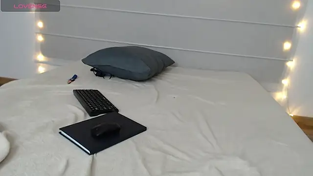 Sarabubbie Chat XXX in diretta