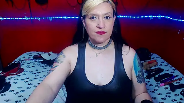 MATURE_Randyn Live XXX chat