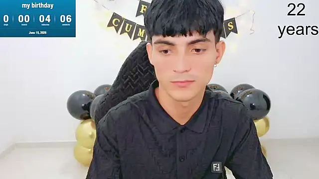 Thommy_cuteのライブXXXチャット