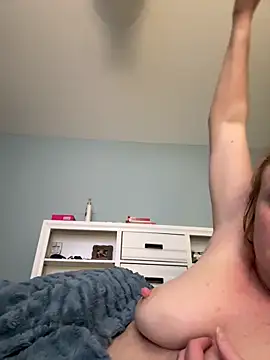 Kellilyn10 XXX чат на живо