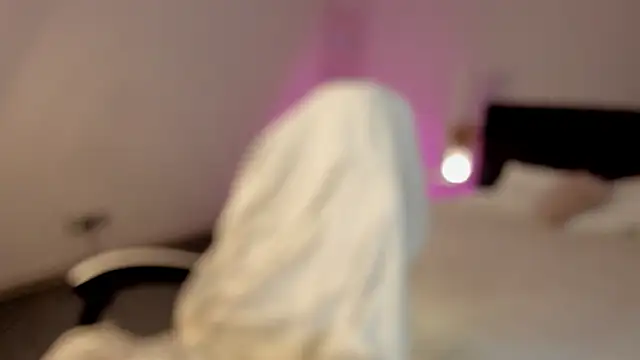 Elvienne 即時 XXX 聊天