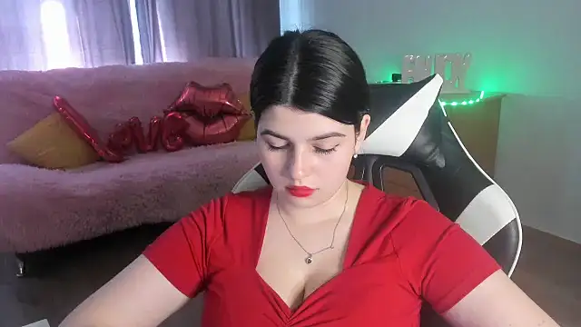Chatroom XXX en direct de KisaModel