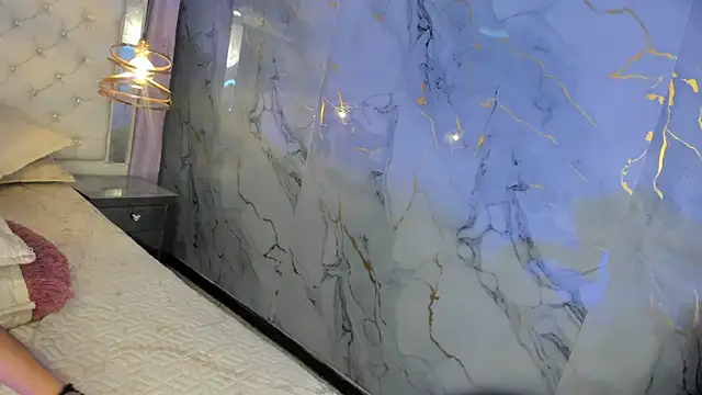 Lill-Kims Adlı Modelin Canlı XXX Sohbeti