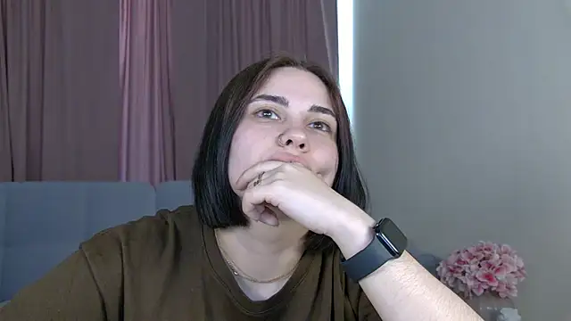 AdrianaToress' Live XXX Chat