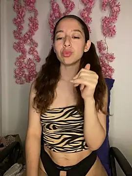 -rosi Adlı Modelin Canlı XXX Sohbeti