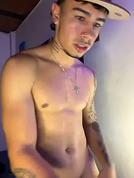 iNoah_sins' Live XXX Chat
