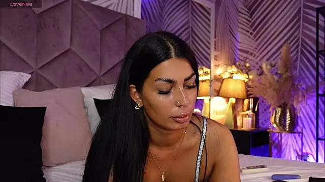 EvaRhea Chat XXX in diretta