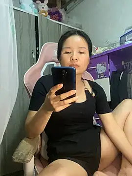 Ivy_Trix2のライブXXXチャット