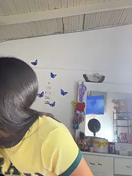 Chat +18 de Milleradhara24 ao vivo