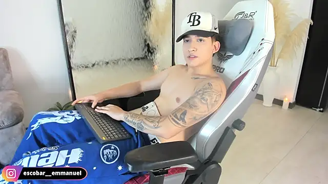 escobar_emmanuel 라이브 XXX 채팅
