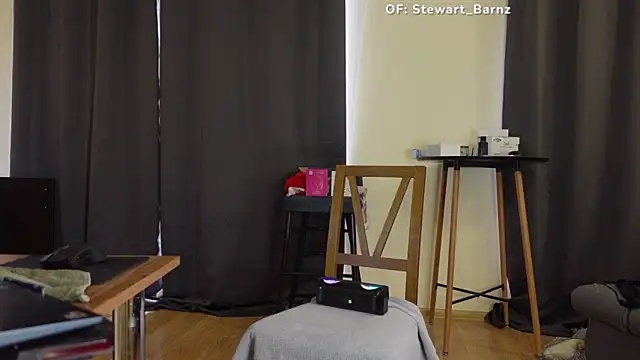 Stewart_Barnz 即時 XXX 聊天