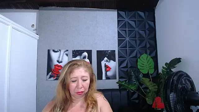 Czat XXX na żywo – Valentinaa_mature