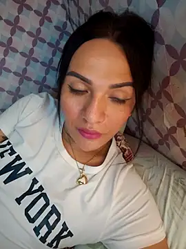 Yourbabyshane 라이브 XXX 채팅