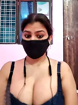 Sistar_miya Adlı Modelin Canlı XXX Sohbeti