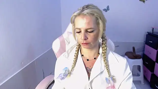 HannaBrave's Live XXX Chat