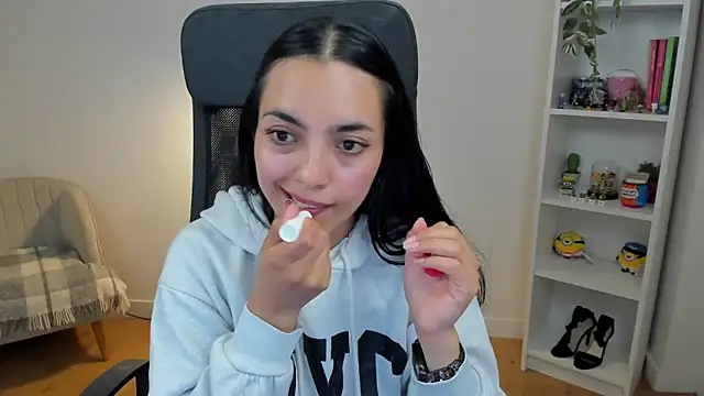 צ'אט XXX בשידור חי של _BellaEvans_