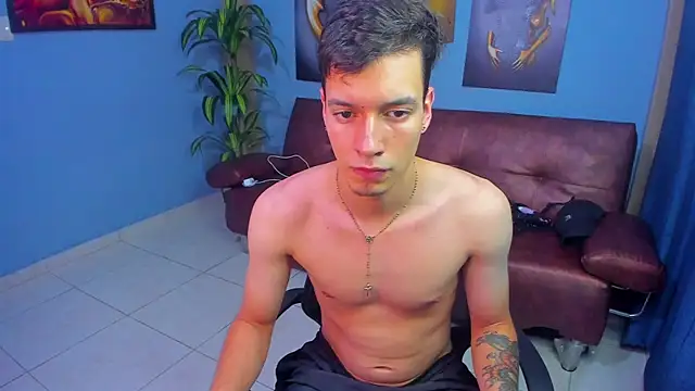 Brian_test élő XXX-chatje