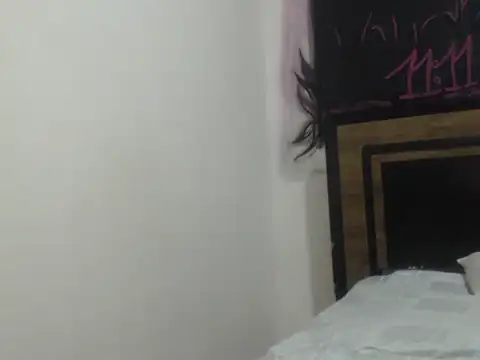 AlbertBigCock Chat XXX in diretta