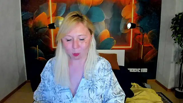 scent__of_woman's Live XXX Chat