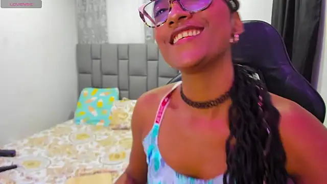 MurphyAngelina Adlı Modelin Canlı XXX Sohbeti