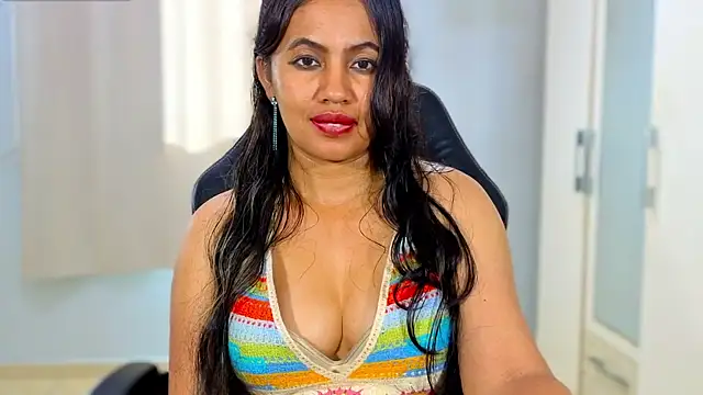 FannyXhot Adlı Modelin Canlı XXX Sohbeti