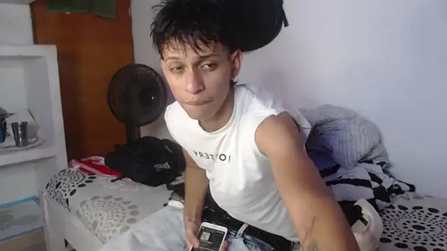 Show modela sung_yol na web-kameri