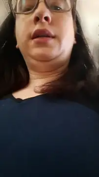 Tinka-Bella-Privat Adlı Modelin Canlı XXX Sohbeti
