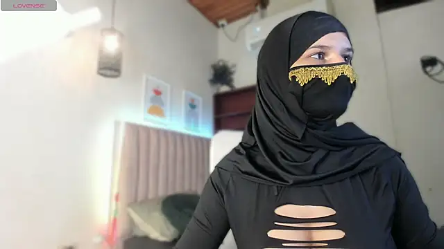 _SweetAmira_ Chat XXX in diretta
