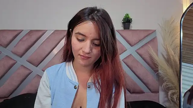 ashly_jones_'s Live XXX Chat