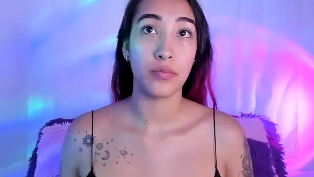 دردشة HeidyRousse الجنسية المباشرة