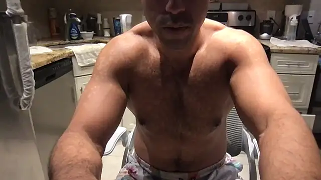 BigGuyMusclen Live XXX chat