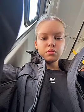 AshleyMur Adlı Modelin Canlı XXX Sohbeti