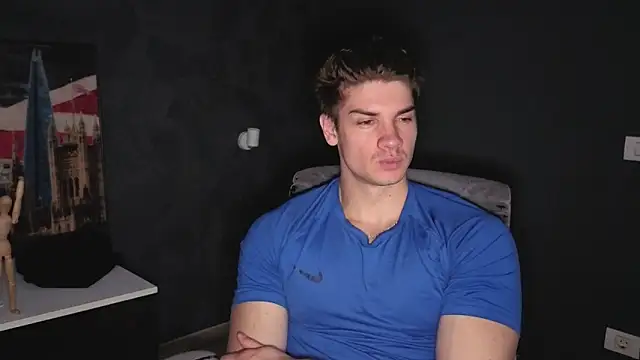 Онлайн чат XXX MaxKaiden