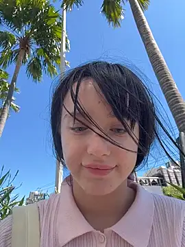 Chat +18 de MiaTee ao vivo
