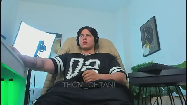 Chatroom XXX en direct de Thom_Ohtani