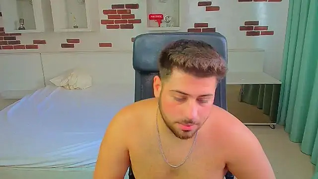 Chat +18 de DaxGreer ao vivo