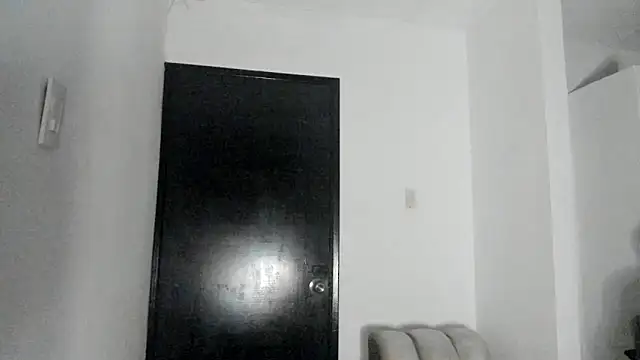 ThiagoLugo XXX чат на живо