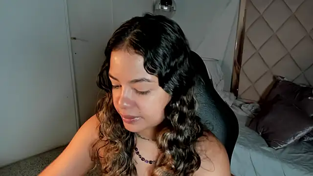 Chat XXX en directo de dulce_lyraa1
