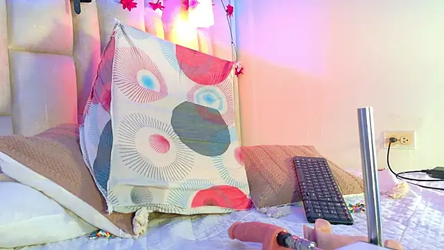 Bella-Sanders XXX чат на живо