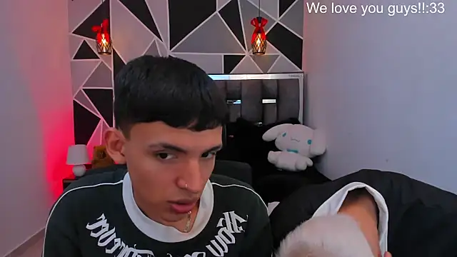 Juan_Nd_Steven Live XXX-chat
