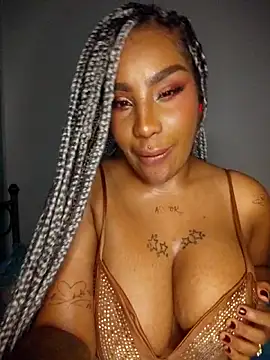 Queen_Amara – Live XXX-chat