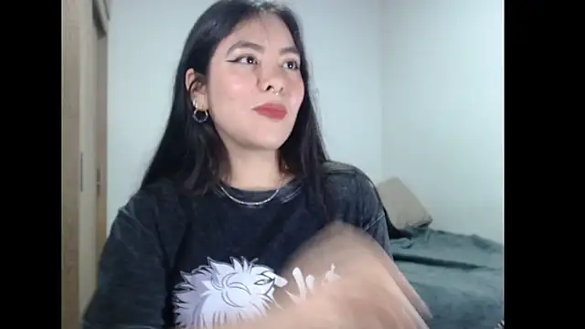 Chat XXX en directo de EloiseJun