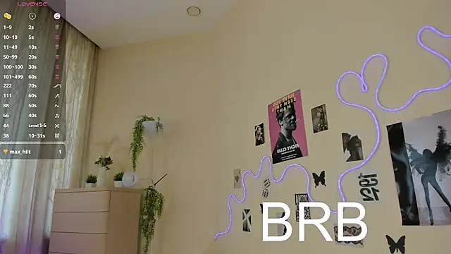 MidnightPoise's Live XXX Chat