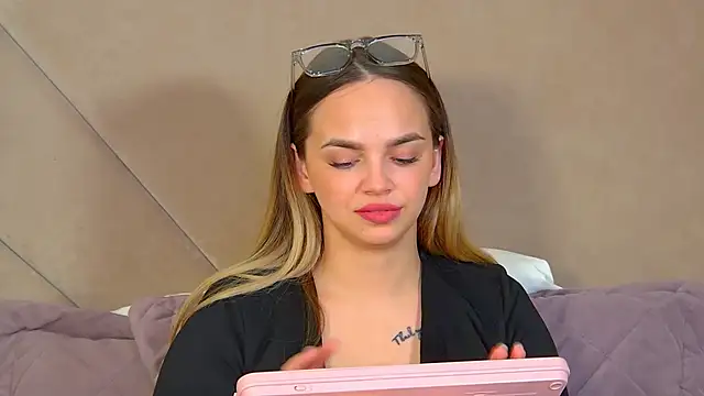 AnitaVenture's Live XXX Chat