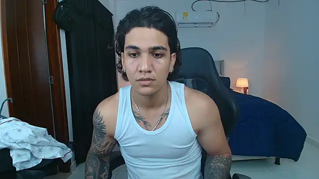 Mrbig_maximo élő XXX-chatje