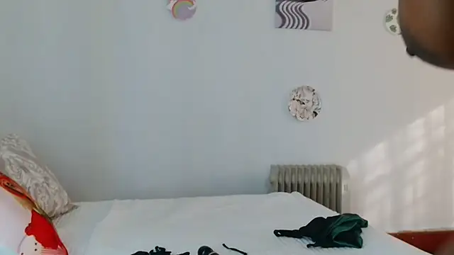 ConnieSmall24's Live XXX Chat