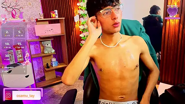 Živý XXX chat osamu_tay