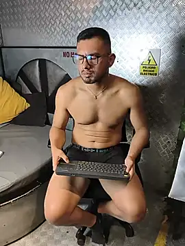 JacobWestt Chat XXX in diretta